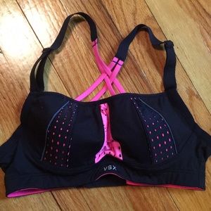 Victoria’s Secret Sports Bra (32B) NWOT